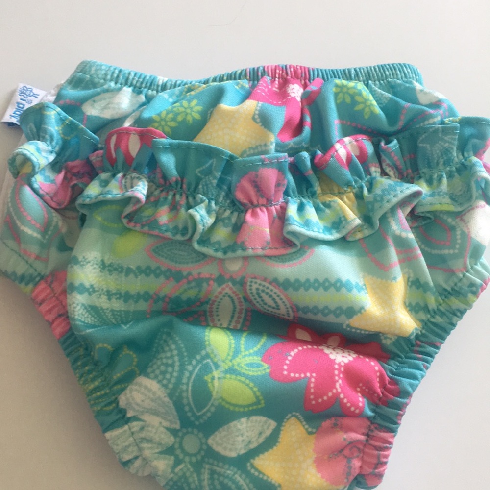 I play swim diaper NWOT